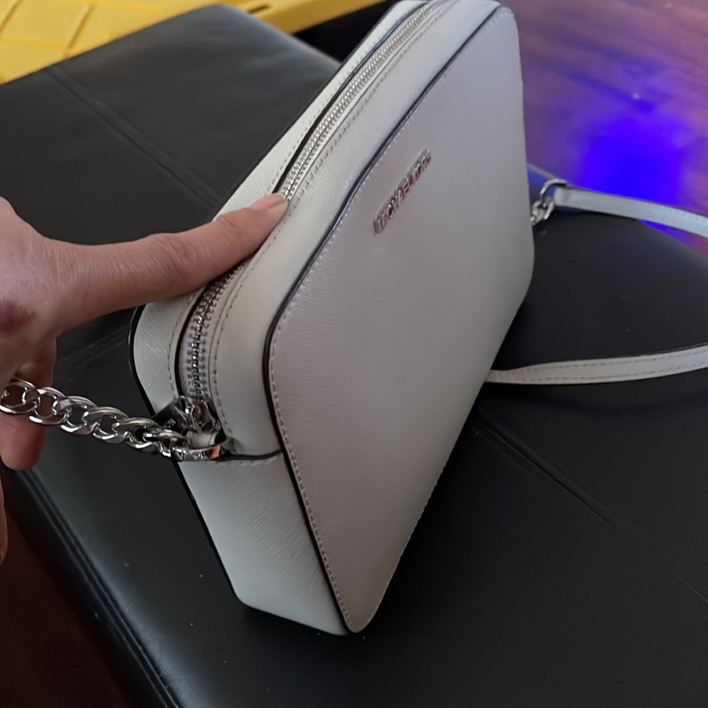 Purse - Picture 2 of 6